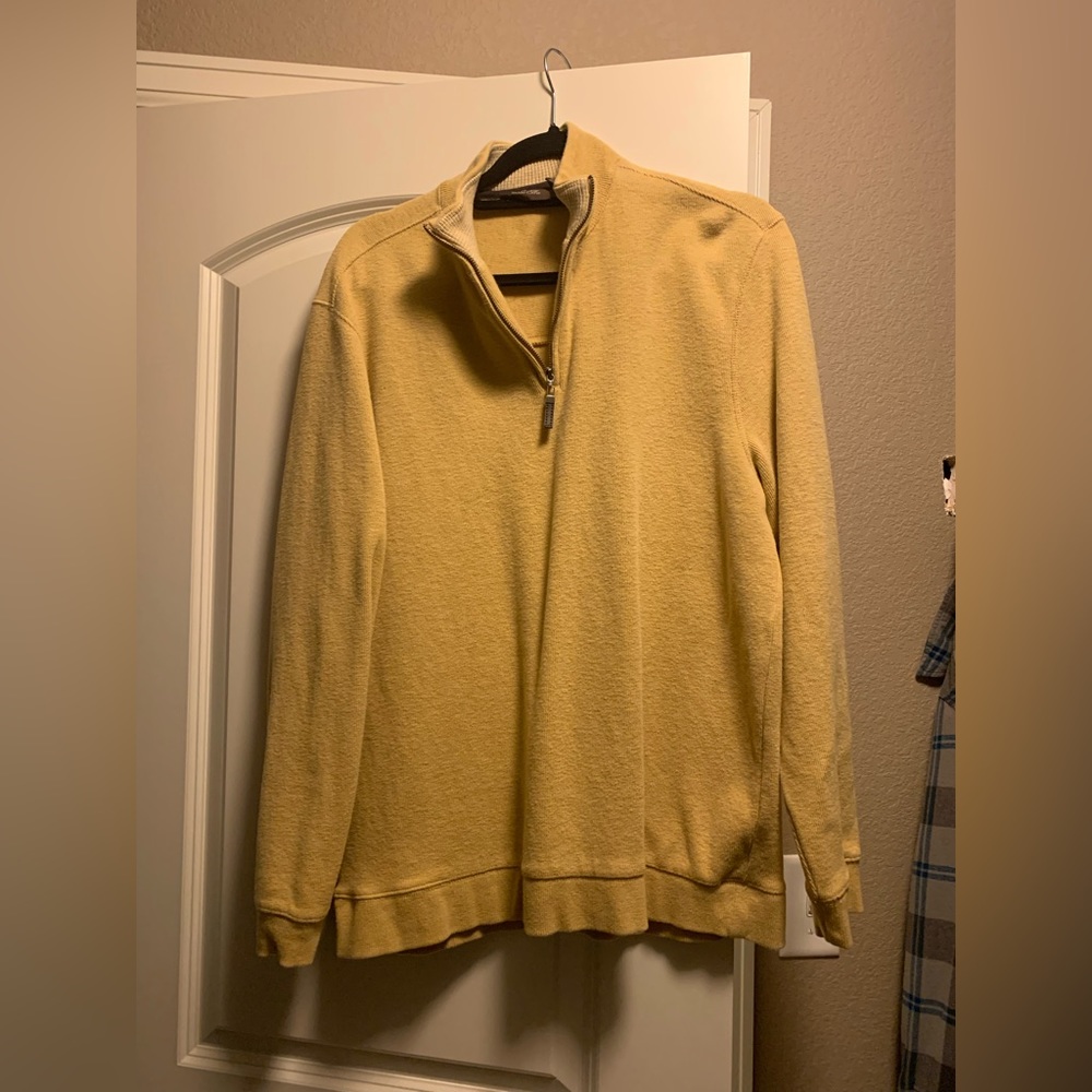 Men’s yellow sweater